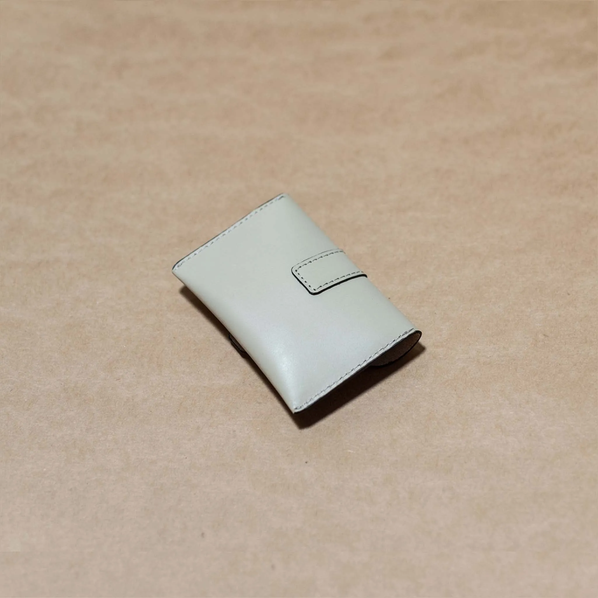Classic Cardholder - Ivory