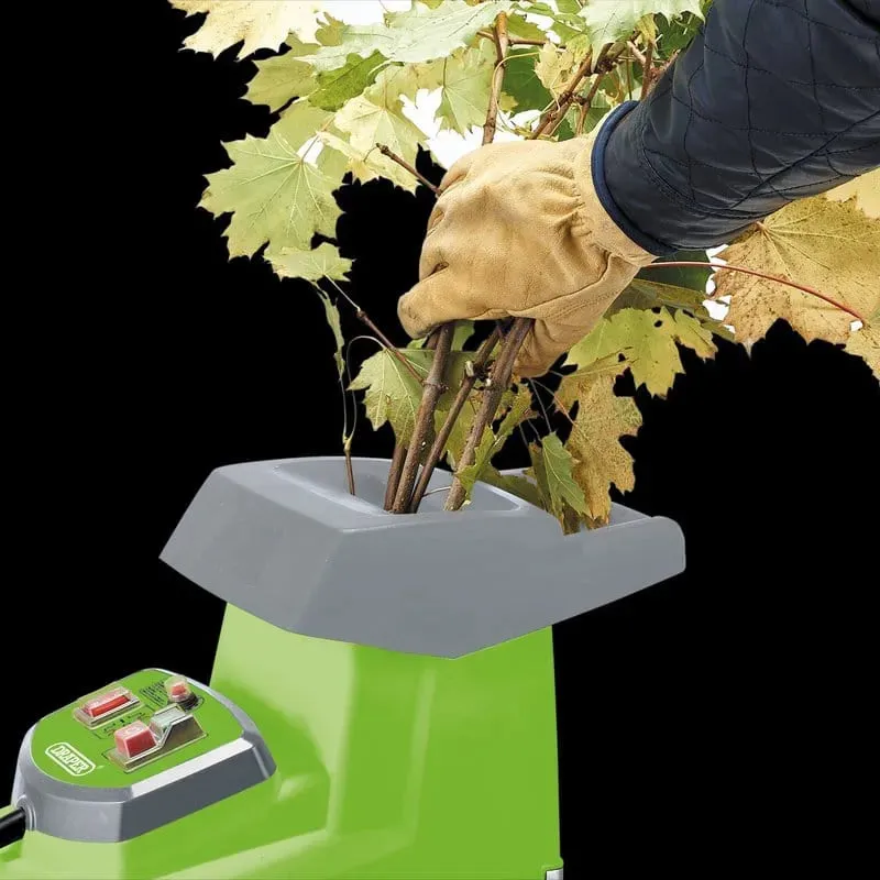 Draper 97974 Quiet Garden Shredder 2800W Large 55L Collection Capacity 44mm Cut