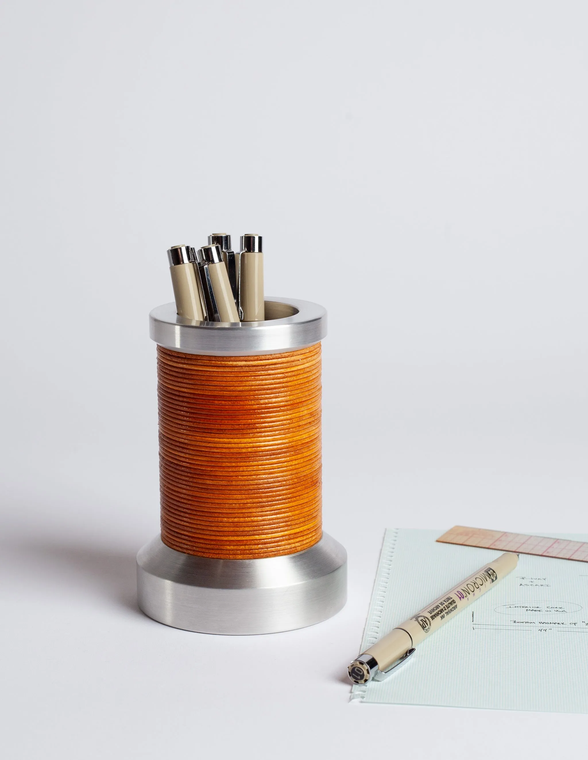 Helio Ascari Aluminum Pen Holder
