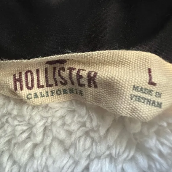 Hollister Sherpa Hooded Puffer Jacket