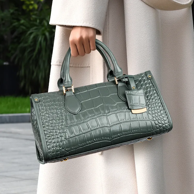 hot-selling handbags, fashionable crocodile pattern women's shoulder bags, large-capacity commuter bags, and women's one-piece delivery.