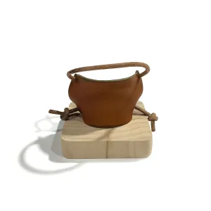 Leather Bat Holder | Golden Brown / Bat Hanger