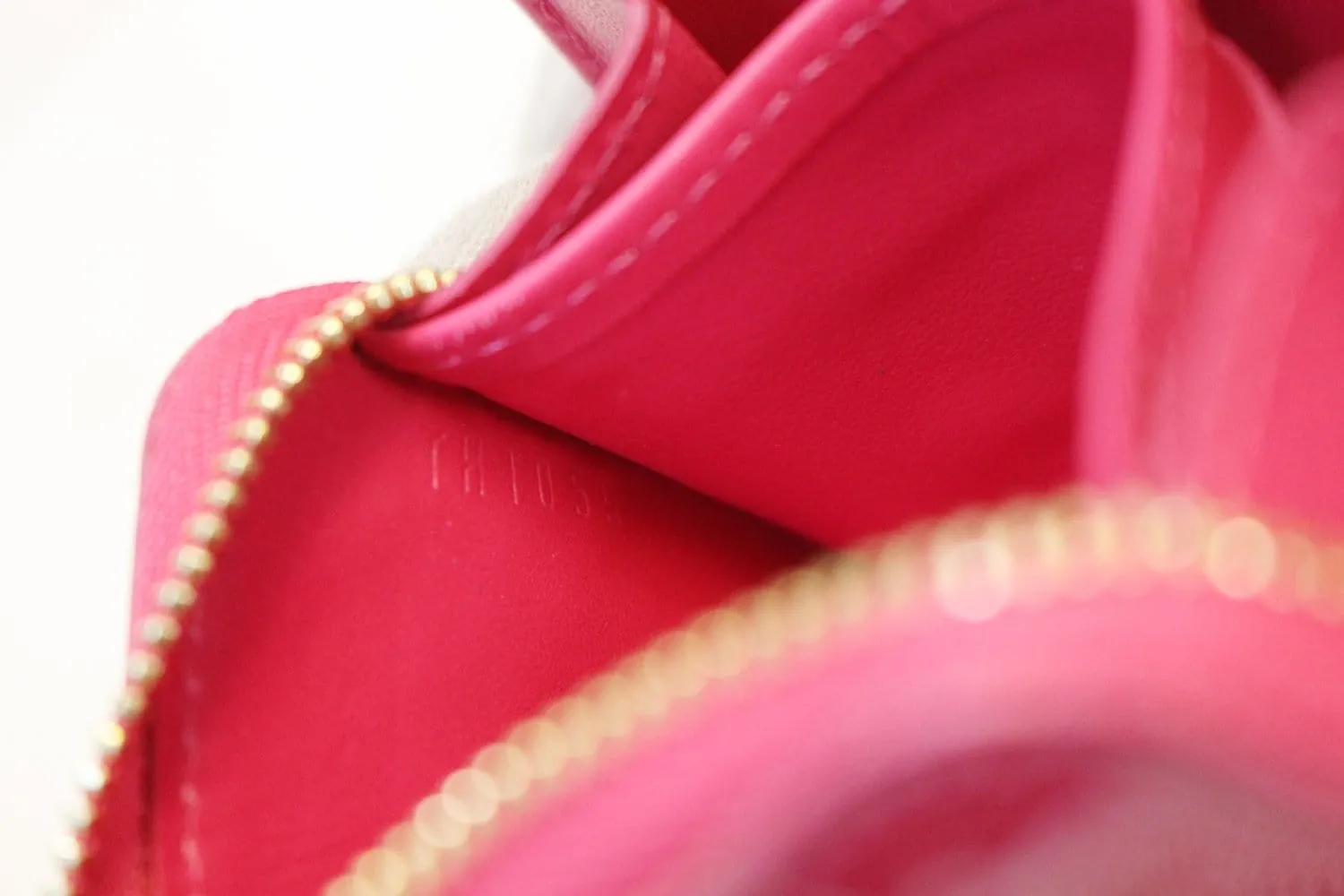 LOUIS VUITTON Vernis Leather Rosepop Zippy Coin Purse