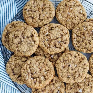 ON SALE - Honey Oatmeal Cookie - 8 oz bag | Oats, Honey and Cinnamon