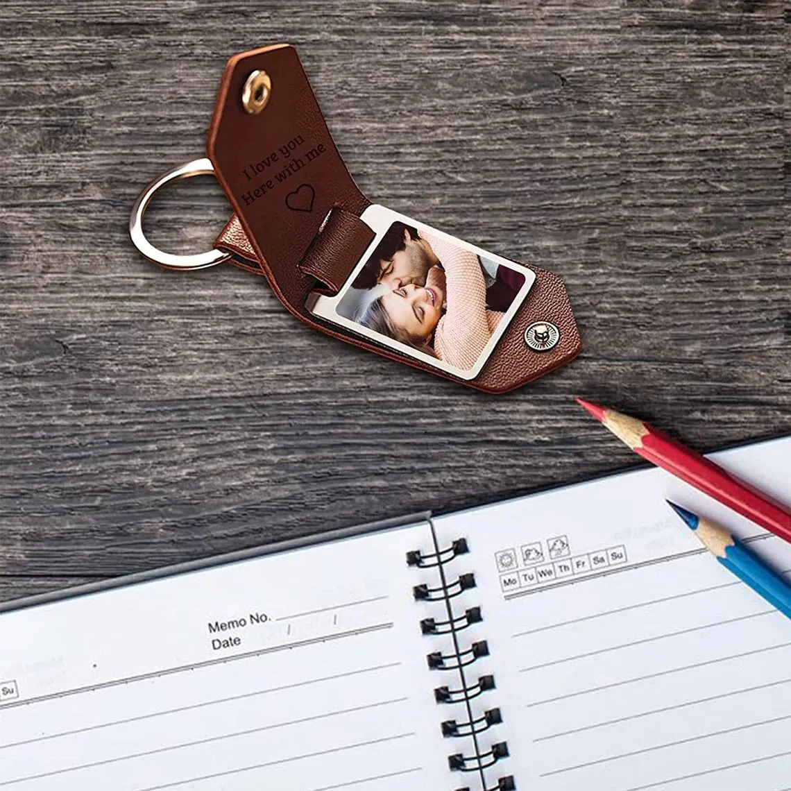 Personalized Leather Keyring – Elegant & Timeless Accessory