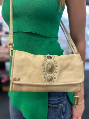 Tallin Stud Clutch