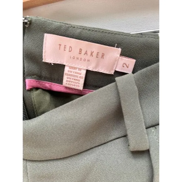 Ted Baker Dressy Olive Army Green Shorts big pockets size 2