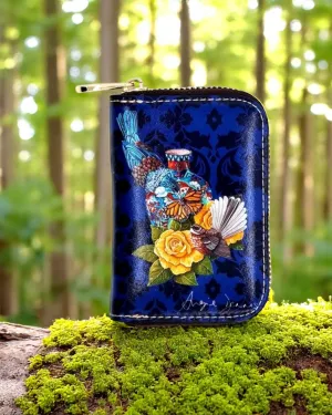 Tui standing on the Vase Card Holder