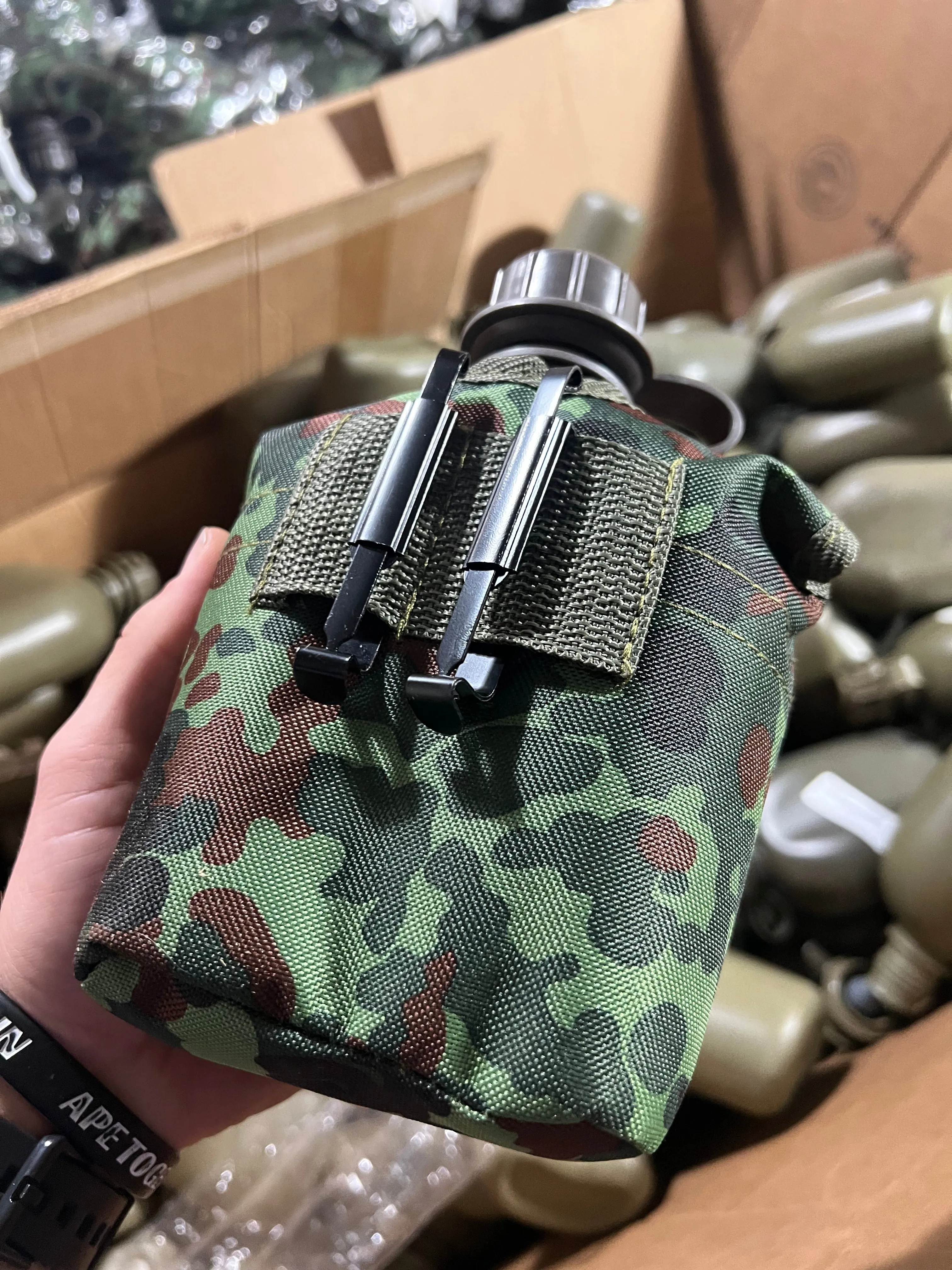US Military Surplus 1qt OD Canteen w/ Carrier
