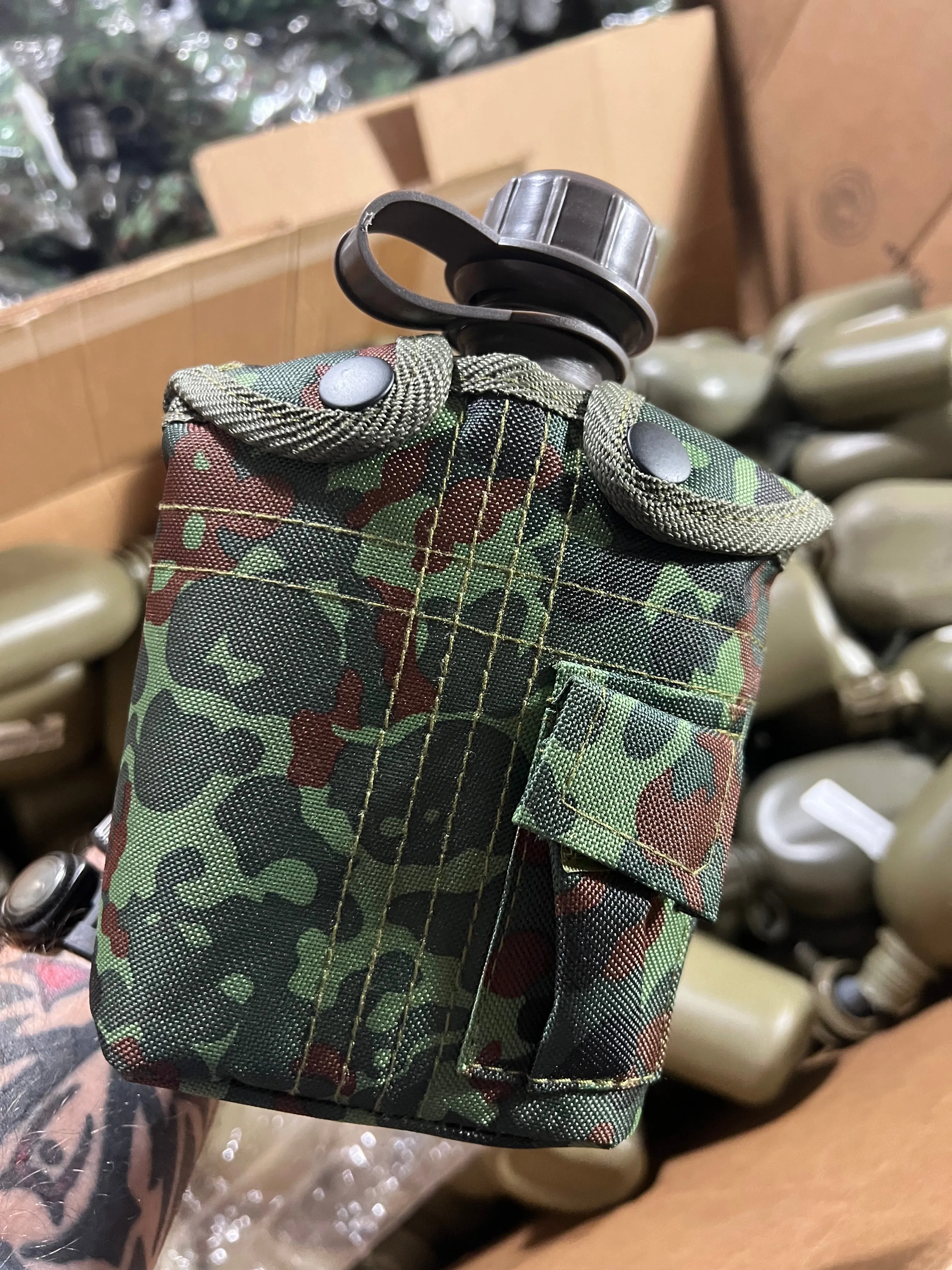 US Military Surplus 1qt OD Canteen w/ Carrier